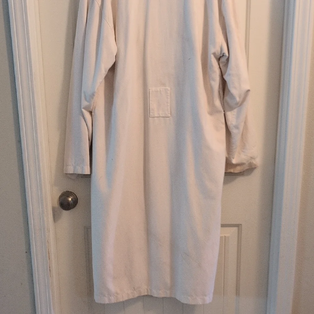 Conrad Washington DC Cream Robe - Picture 6 of 8